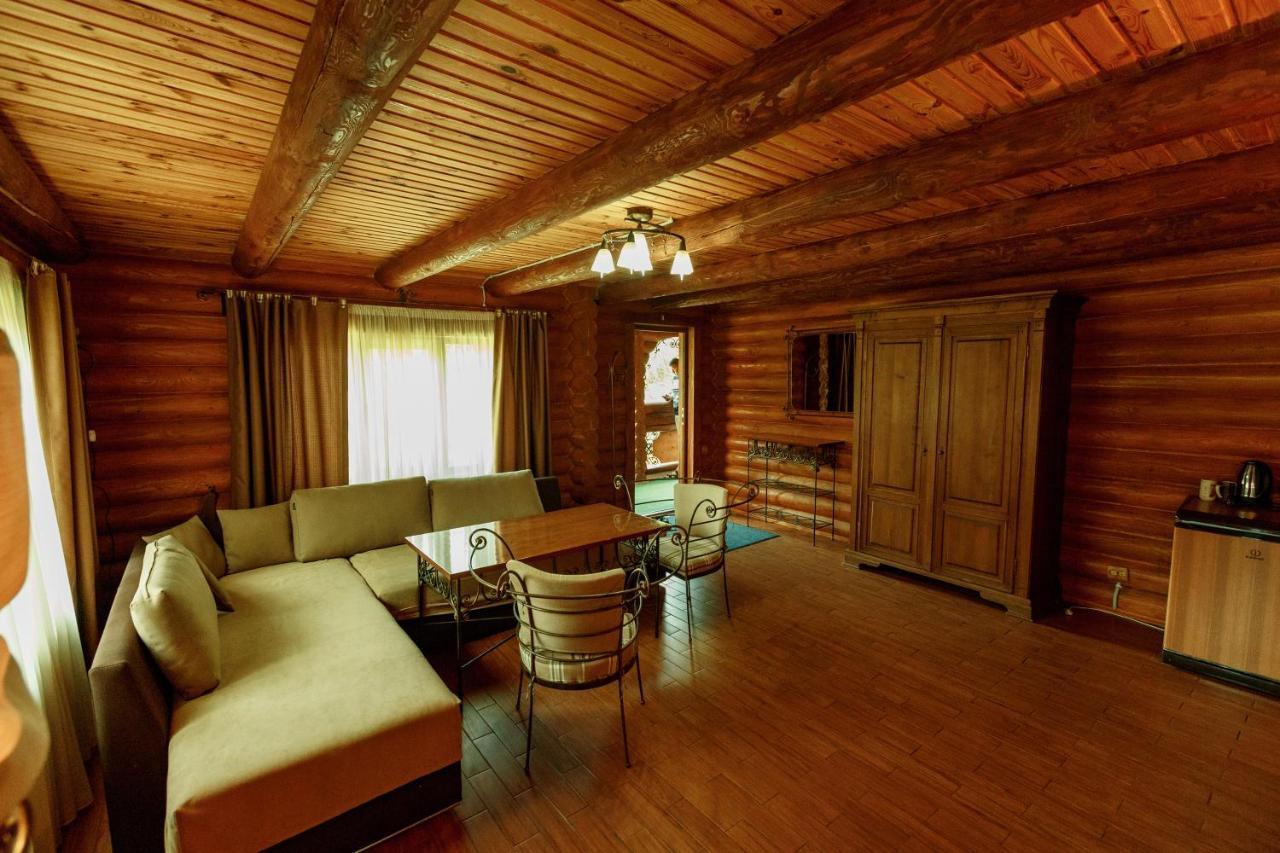 Lisova Kazka Hotel Zhdeniievo Bagian luar foto